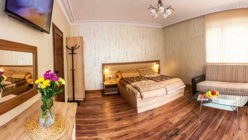 Majatalo Trite Bora Guest House