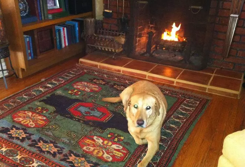 住宿加早餐 Elliott House