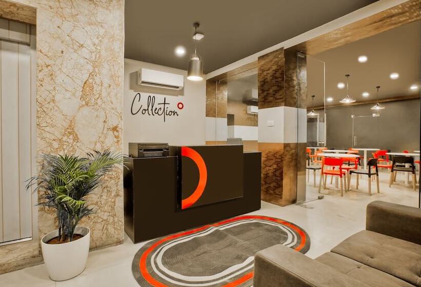 Collection O 30111 Hotel Everest