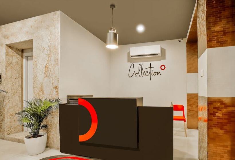 Collection O 30111 Hotel Everest