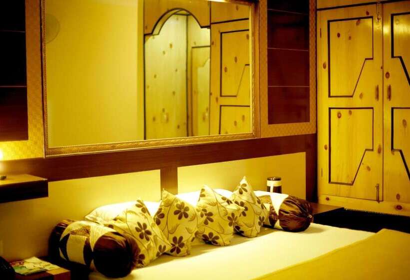 בית מלון כפרי Glacier Resort