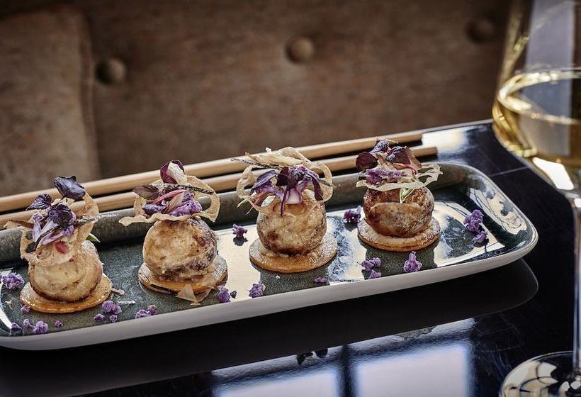 ホテル L Apogée Courchevel   An Oetker Collection