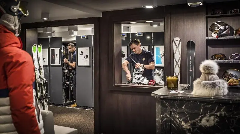 ホテル L Apogée Courchevel   An Oetker Collection