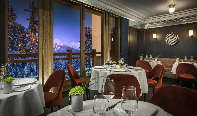 ホテル L Apogée Courchevel   An Oetker Collection