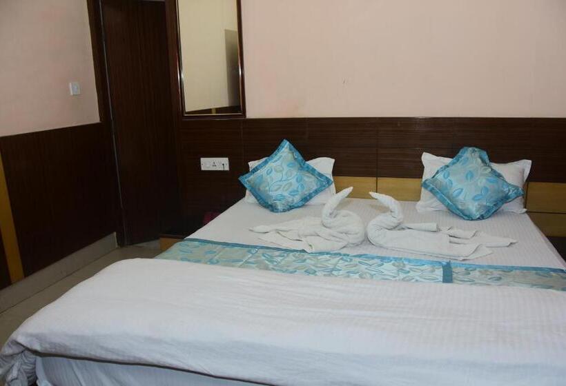 ホテル Om International