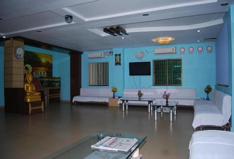 ホテル Om International