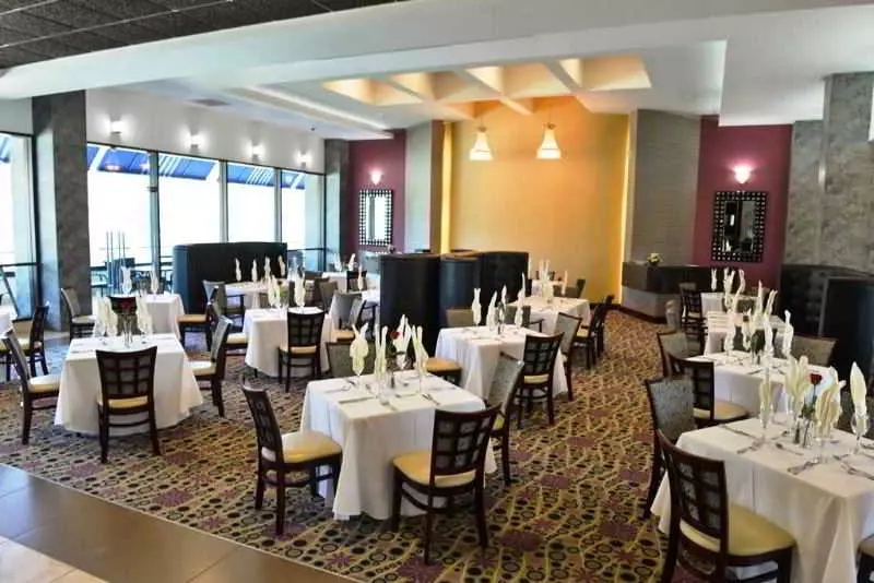 هتل Plaza Juan Carlos