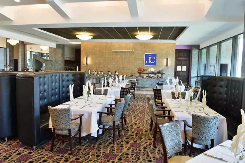 هتل Plaza Juan Carlos