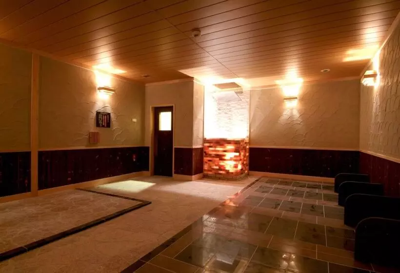 בית מלון כפרי Route Inn Grantia Dazaifu