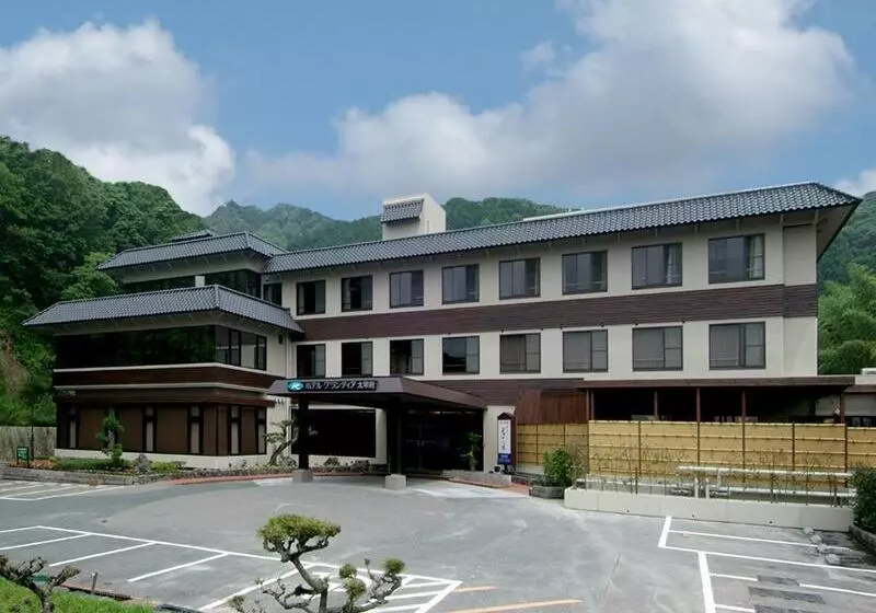 בית מלון כפרי Route Inn Grantia Dazaifu