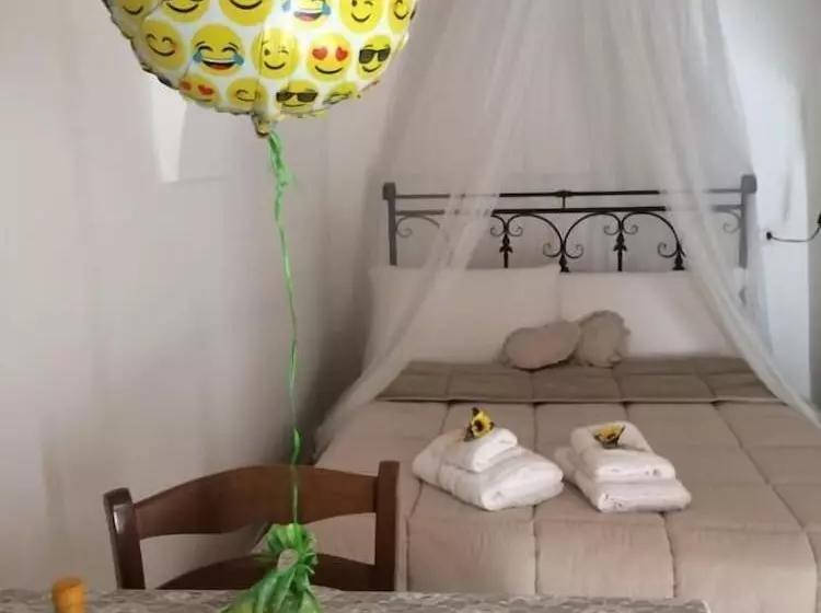 هتل Trulli Family