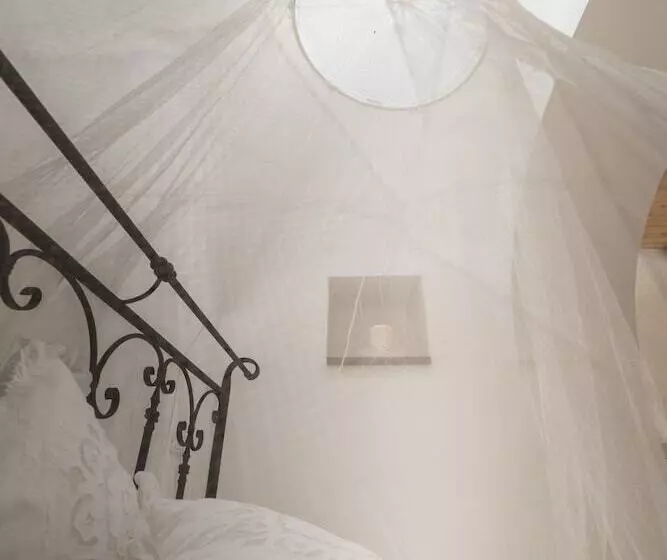 هتل Trulli Family