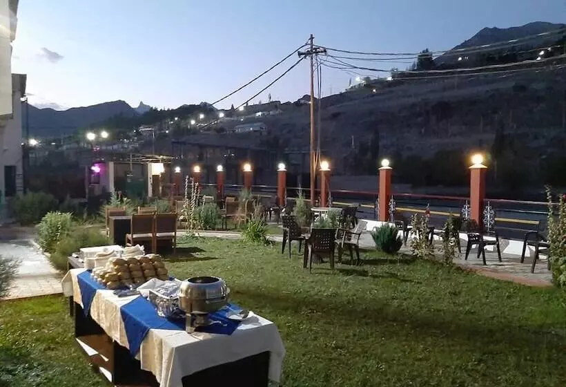 Hotel Zojila Residency