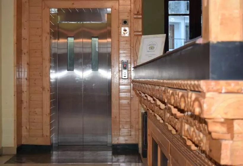 Hotel Zojila Residency