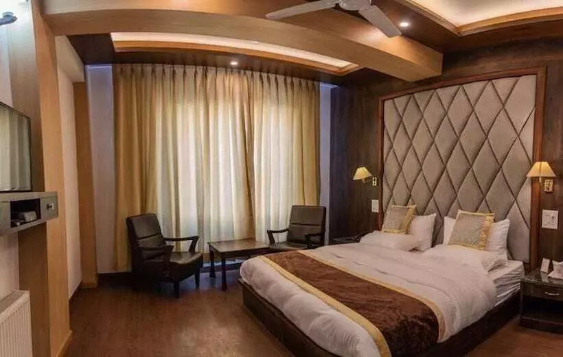 Hotel Zojila Residency