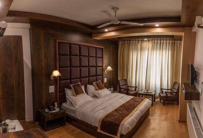 Hotel Zojila Residency