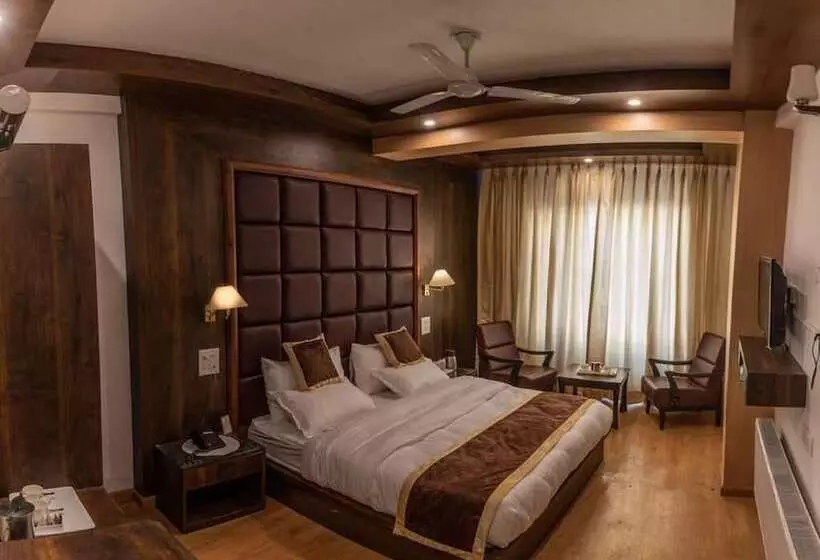 Hotel Zojila Residency