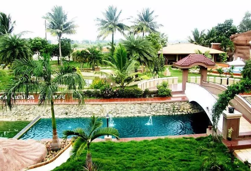 אתר נופש Hudson