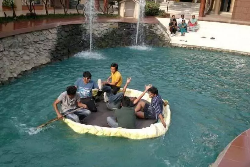 אתר נופש Hudson