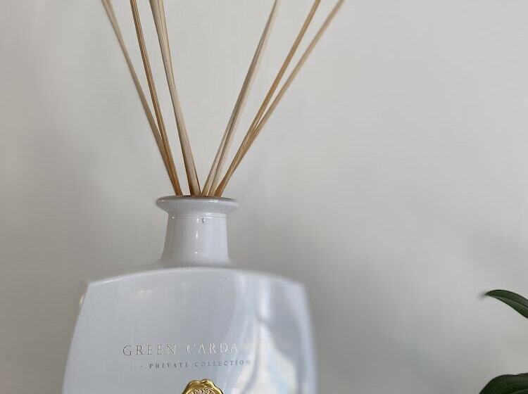 مبيت وإفطار Domaine De La Provençale