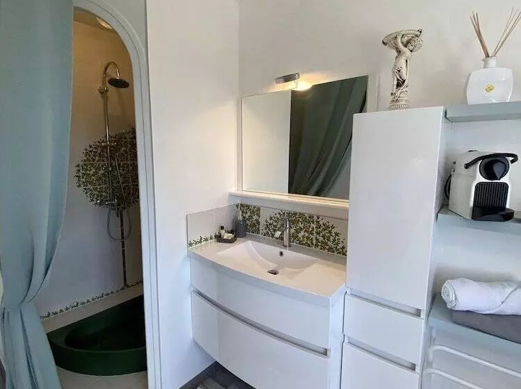 ベッドアンドブレックファースト Domaine De La Provençale