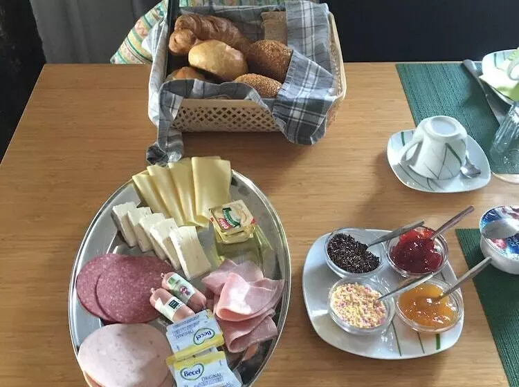 Aamiaismajoitus (B&B) Gasthof Feische