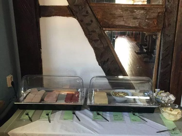 Aamiaismajoitus (B&B) Gasthof Feische