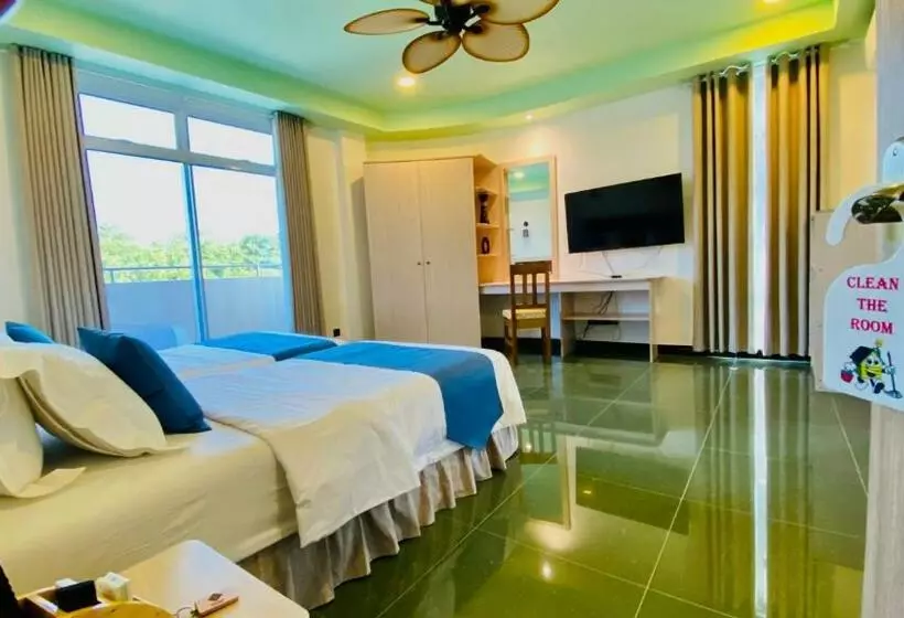 هتل Alimas Holiday Retreat Maldives