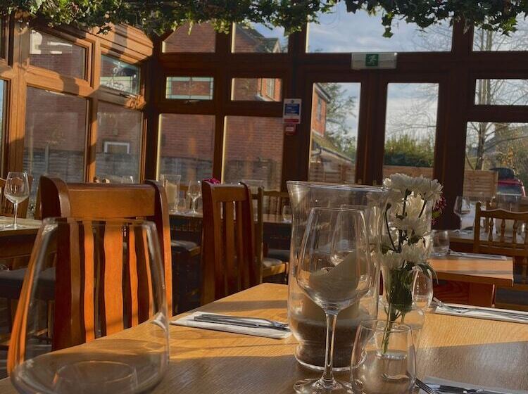 酒店 The Six Bells