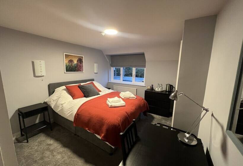 酒店 The Six Bells