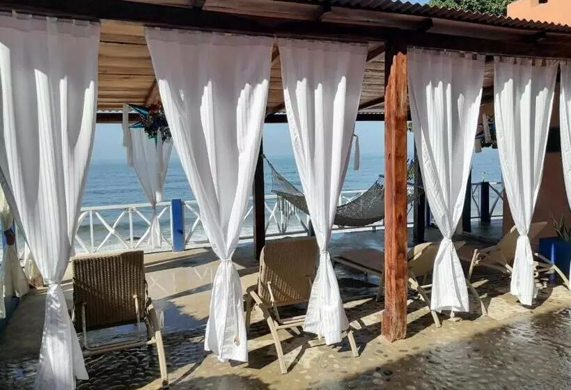 ホテル Treasure By The Sea Resort   Happy Hill