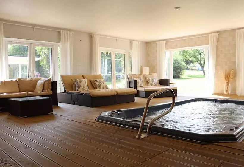 Majatalo York Cottage House & Spa