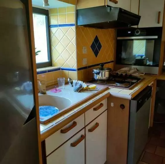 Majatalo Rêves De Gamins, Chambre De Droite, 4 Couchages Dans Gîte De Campagne La Camusière, Proche Du Pôle E