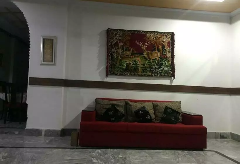 پانسیون Swat Hill View Resort  Only For Families