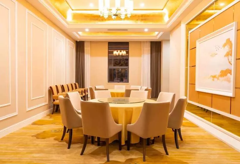 استراحتگاه St Vegas