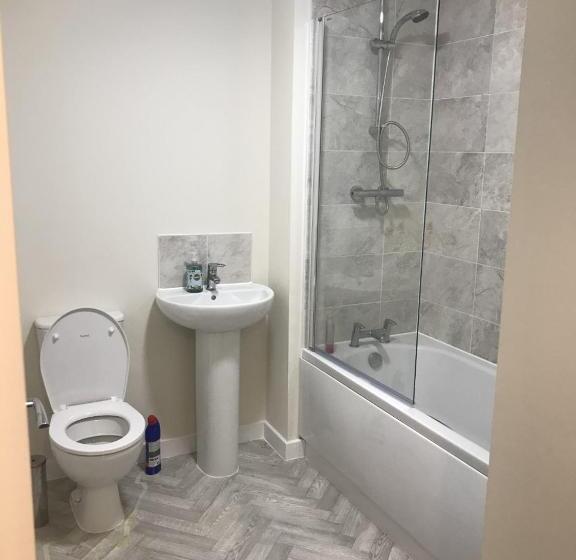 Bed and Breakfast 27 William Jessop Way Bristol Bs13 0rl