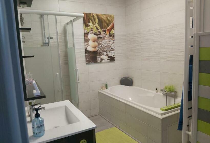 مبيت وإفطار Chez Nat