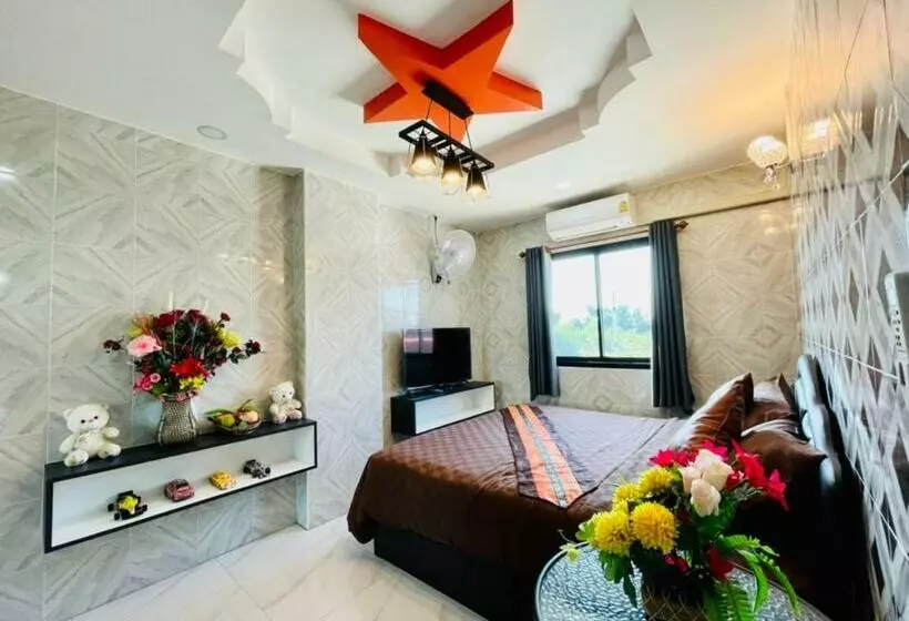 Hotelli โรงแรมเรือนคุณเล็ก กานต์สินี