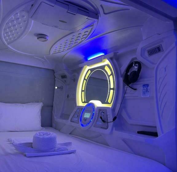 Hôtel Capsule Bmax Spacepods Sleep In Space   4mins From Mactan Airport