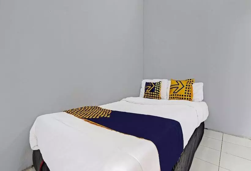 Hotelli Spot On 91941 Pondok Gumilang