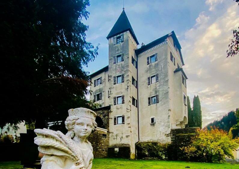 ペンション Schloss Süßenstein