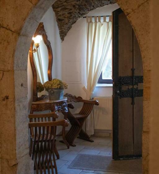 ペンション Schloss Süßenstein