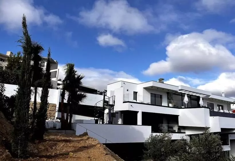 ペンション Suite 28