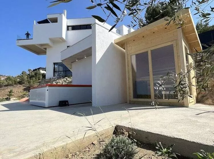 ペンション Suite 28