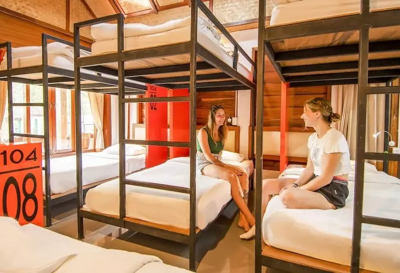 ユースホステル Mad Monkey Pai