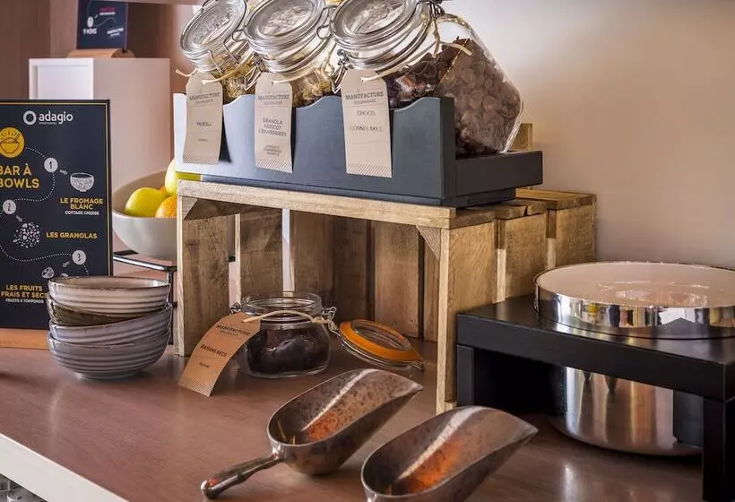 Aparthotel Adagio Access Paris Massy Gare