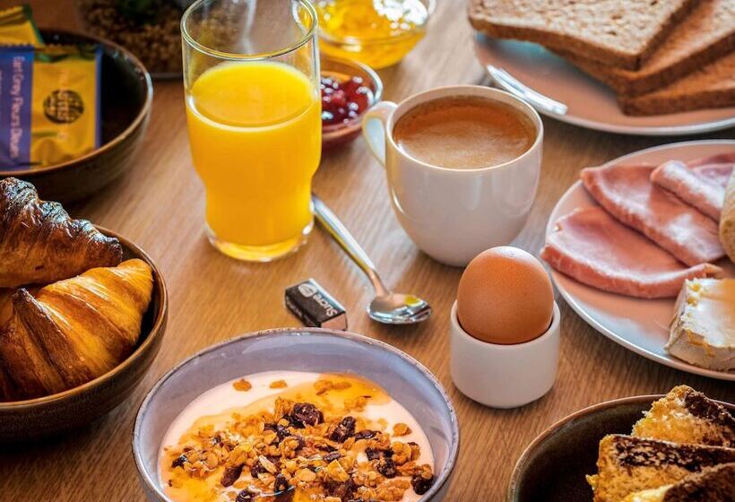 Aparthotel Adagio Access Paris Massy Gare