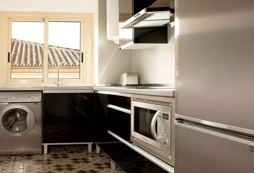 Apartamentos Urbanliving Liborio