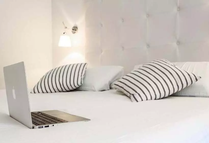 تختخواب و صبحانه Pley Cagliari Boutique Suites