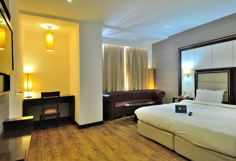 Fabhotel Rajouri Garden Main Market